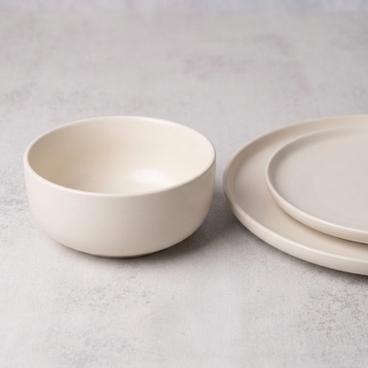 Rounded bowl shape and matching plate profiles